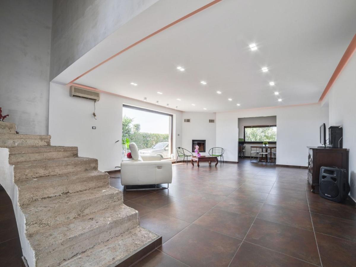 Belvilla By Oyo Modern Villa In Nissoria With Pool Kültér fotó