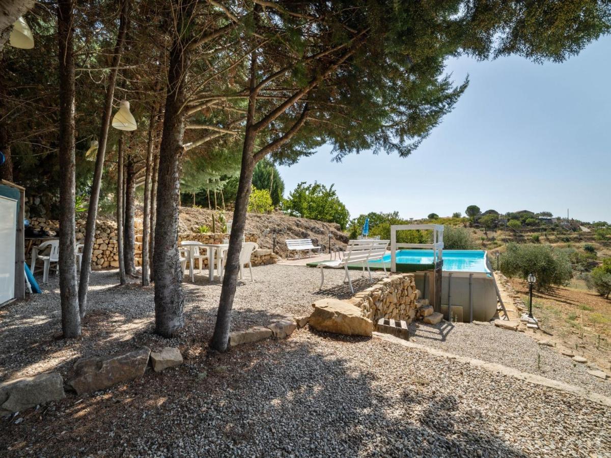 Belvilla By Oyo Modern Villa In Nissoria With Pool Kültér fotó