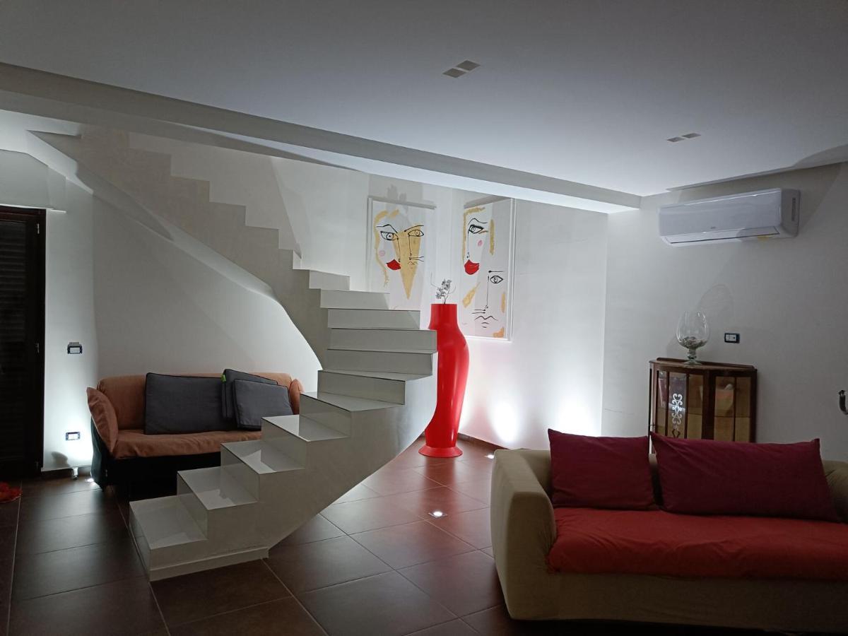 Belvilla By Oyo Modern Villa In Nissoria With Pool Kültér fotó